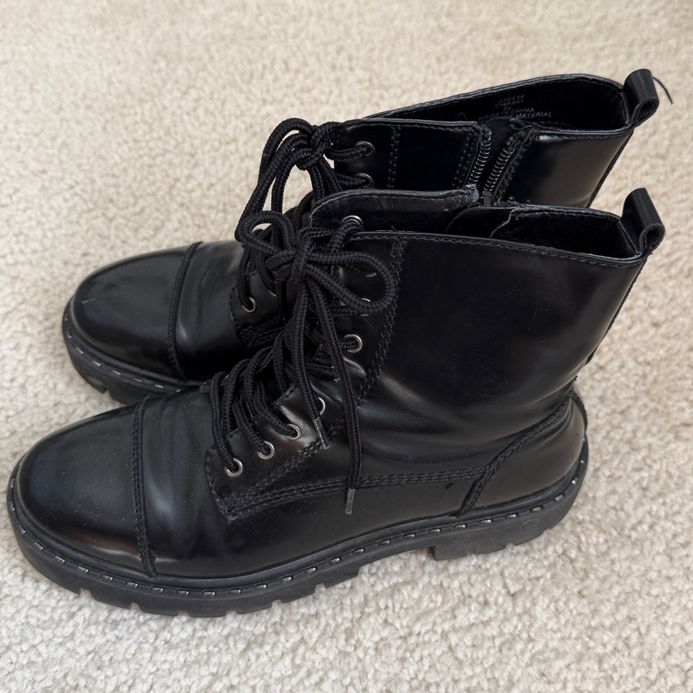 Black faux Leather women’s Boots - Picture 2 of 4